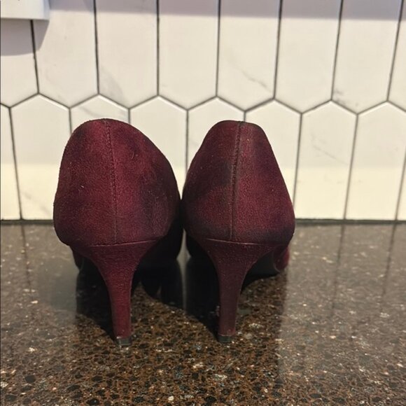 Comfort Plus by Predictions Maroon Heels faux suedesize 7.5 - Picture 3 of 4